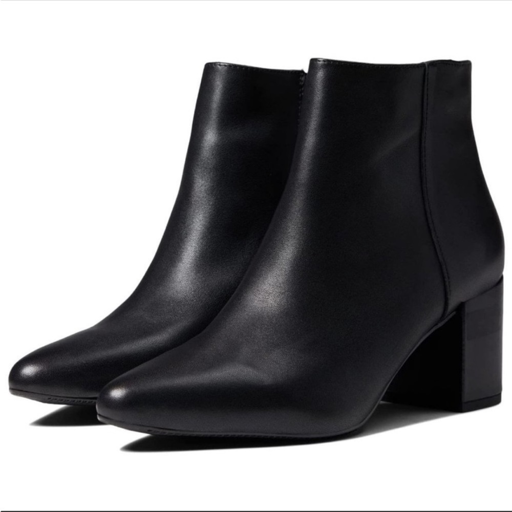 Blondo Tasel black leather ankle boots booties shoes women's size 8.5 point toe